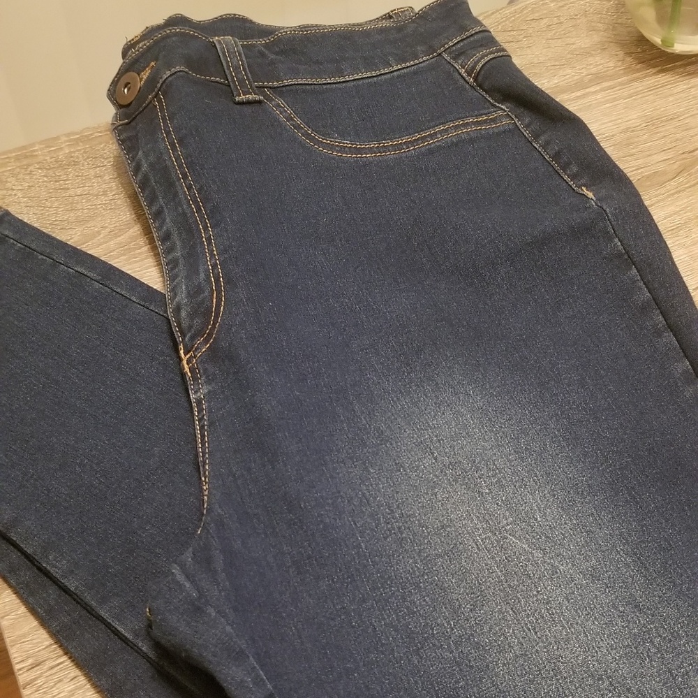 FOREVER 21 PLUS jeans